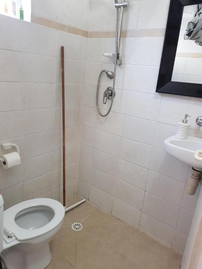 Apartment Carmel Market Budget *