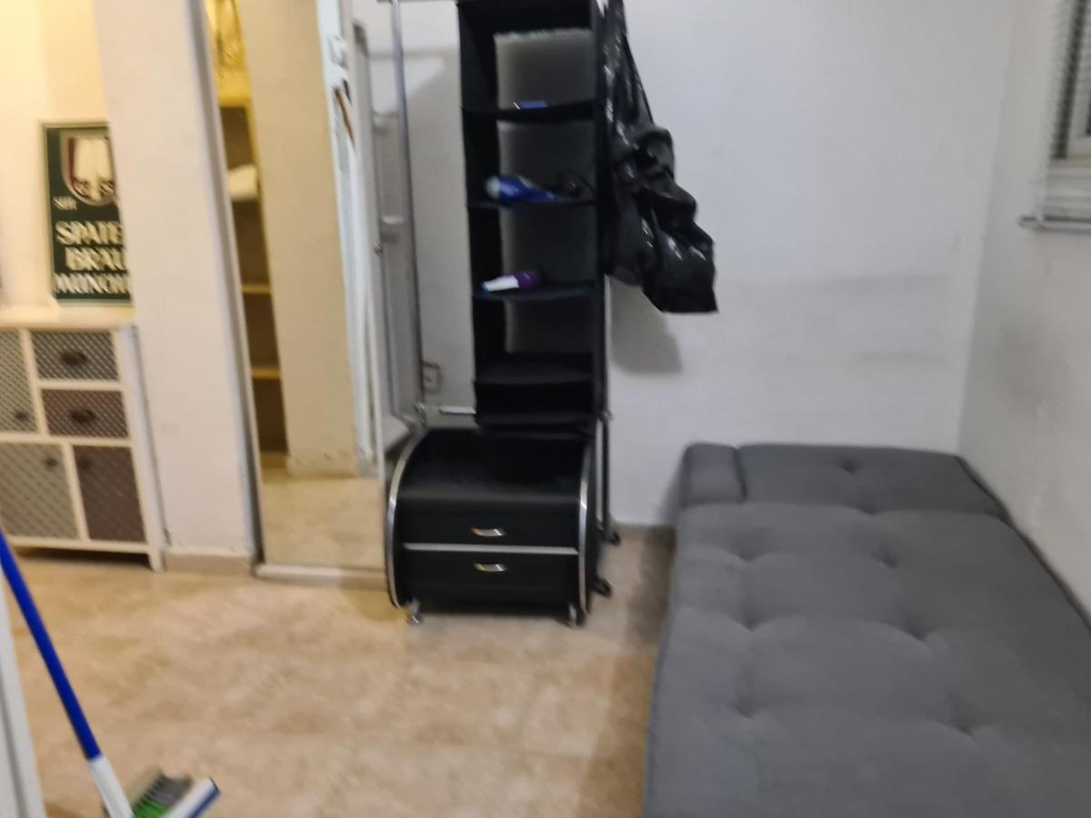 Carmel Market Budget Apartment